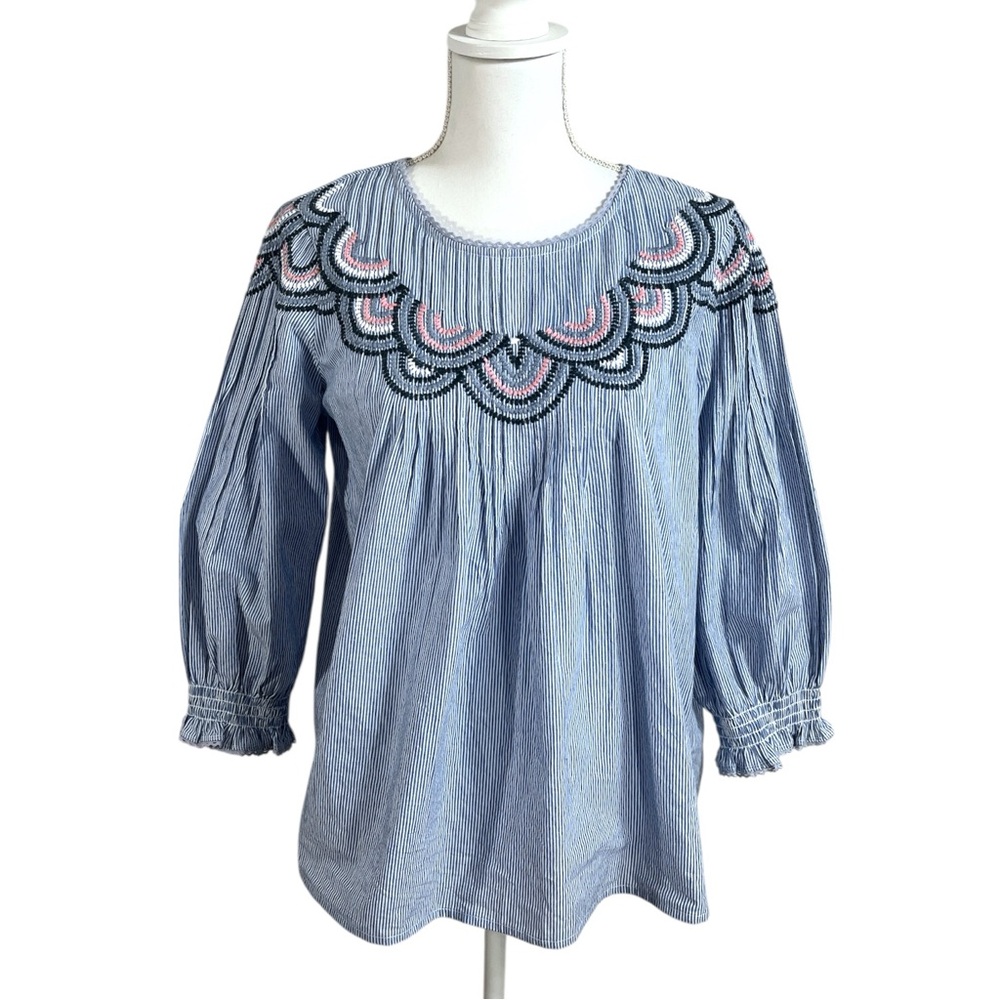 Wyze London Blue and White Stripe Embroidered 3/4 Sleeve Top size 2